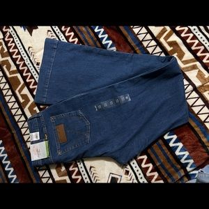 WOMEN'S WRANGLER RETRO® HIGH RISE TROUSER JEAN IN BLAIR 31x36